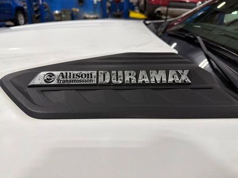 Used 2025 Chevrolet Silverado 2500 LTZ w/ Z71 Chrome Sport Edition image 13