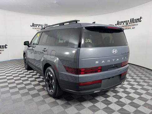 Used 2025 Hyundai Santa Fe SEL image 10