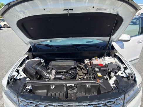 Used 2023 GMC Acadia Denali w/ Denali Ultimate Package AWD/4WD image 26