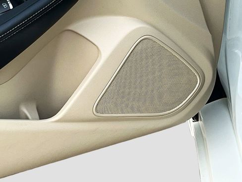 Used 2022 Nissan Maxima Platinum w/ Sport Mat Group FWD image 19