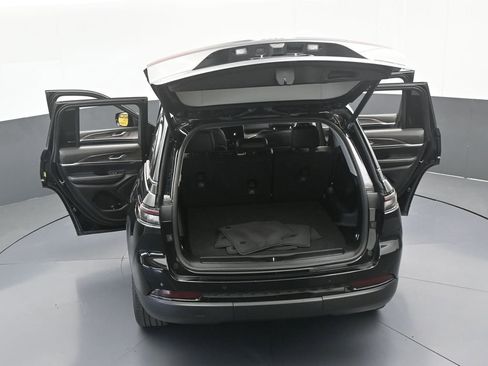 Used 2023 Jeep Grand Cherokee Limited w/ Black Appearance Package image 70