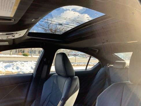 Used 2023 Lexus IS 350 F Sport image 27