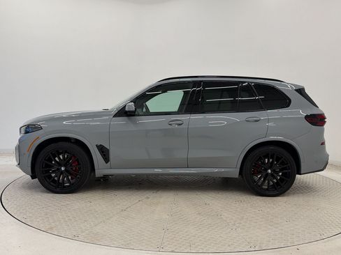 Used 2024 BMW X5 xDrive40i w/ M Sport Package AWD/4WD image 2