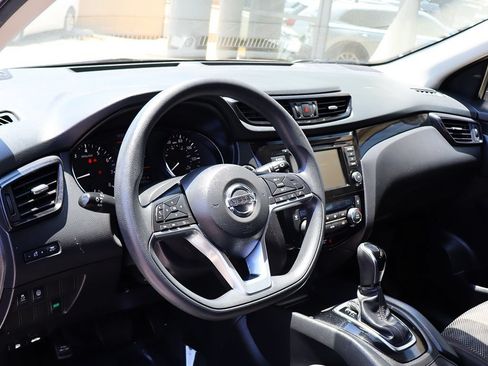 Used 2019 Nissan Rogue Sport SV FWD image 38