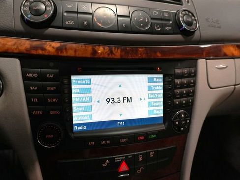 Used 2004 Mercedes-Benz E 320 Sedan image 23