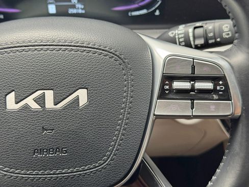 Used 2024 Kia Telluride S w/ S Sunroof Package FWD image 21