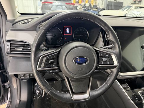 Used 2022 Subaru Outback Premium image 3