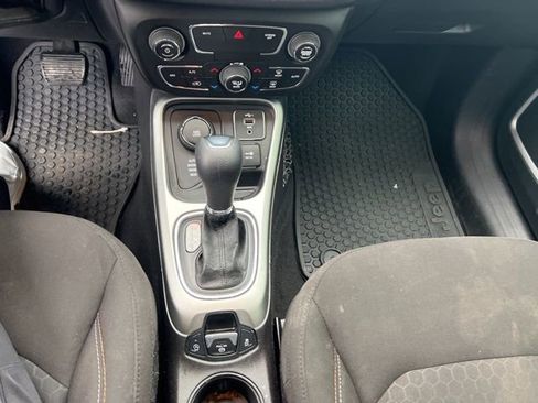 Used 2020 Jeep Compass Sport image 15