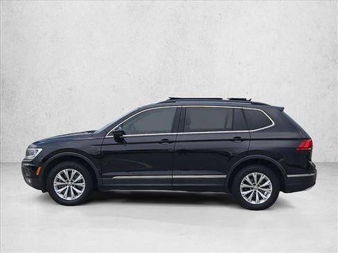 Used 2018 Volkswagen Tiguan SEL AWD/4WD image 9