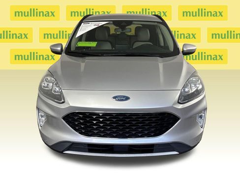 Certified 2020 Ford Escape Titanium FWD image 15