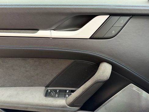 Certified 2024 Porsche 911 Dakar image 17