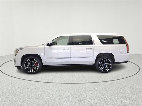 Used 2017 Cadillac Escalade ESV Platinum image 4