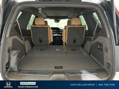 Used 2024 Cadillac Escalade Sport w/ LPO, ONYX Package image 31