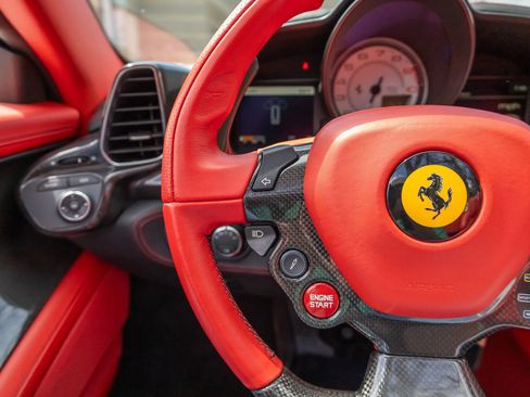 Used 2012 Ferrari 458 Spider RWD image 64