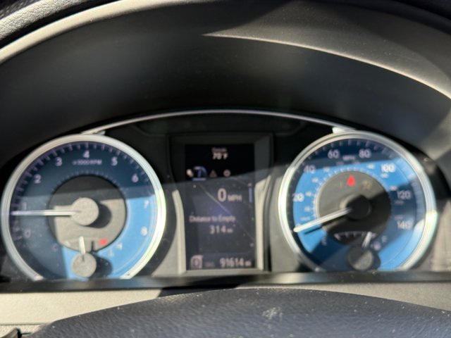 Used 2017 Toyota Camry LE FWD image 29