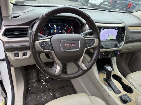 Used 2017 GMC Acadia Denali w/ Technology Package AWD/4WD image 2