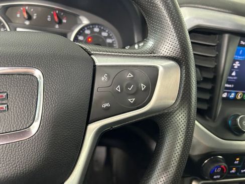Used 2023 GMC Acadia SLE FWD image 17