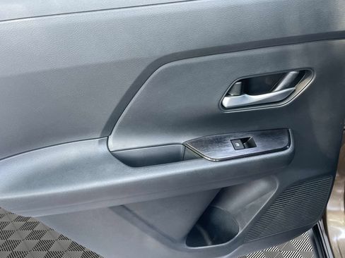 Used 2026 Nissan Kicks SV FWD image 9