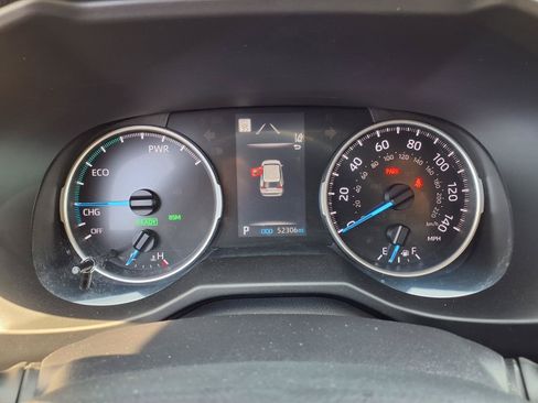 Used 2022 Toyota RAV4 XLE Premium AWD/4WD image 16