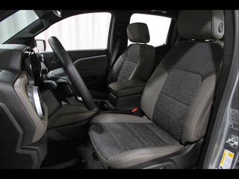 Used 2024 Chevrolet Colorado ZR2 AWD/4WD image 6