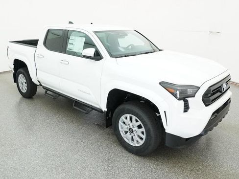 New 2025 Toyota Tacoma SR5 image 13