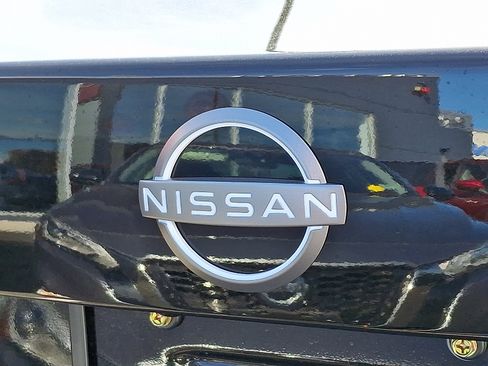 New 2025 Nissan Sentra SV w/ SV Premium Package image 19