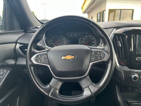 Used 2023 Chevrolet Traverse LT image 28