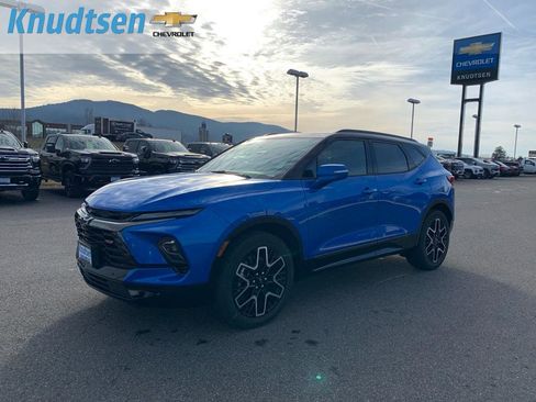 New 2026 Chevrolet Blazer RS w/ LPO, Floor Liner Package AWD/4WD image 3
