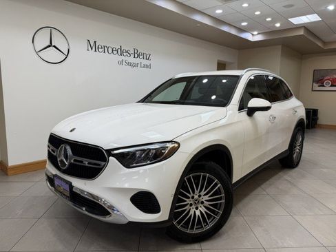 Certified 2025 Mercedes-Benz GLC 300 image 1