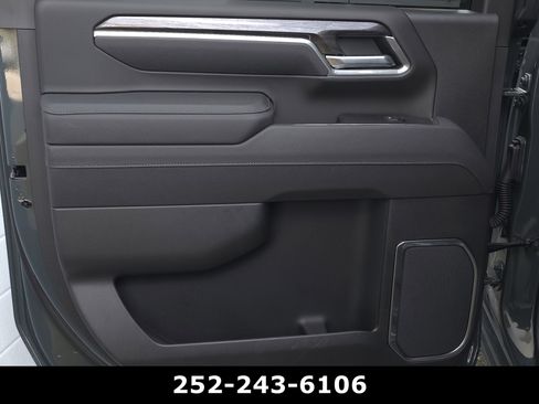 Used 2026 Chevrolet Silverado 2500 LTZ w/ LTZ Premium Package image 34