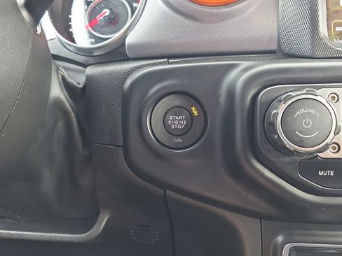 Used 2022 Jeep Gladiator Mojave w/ LED Lighting Group image 17