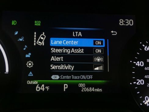 Used 2025 Toyota Sienna XLE image 38