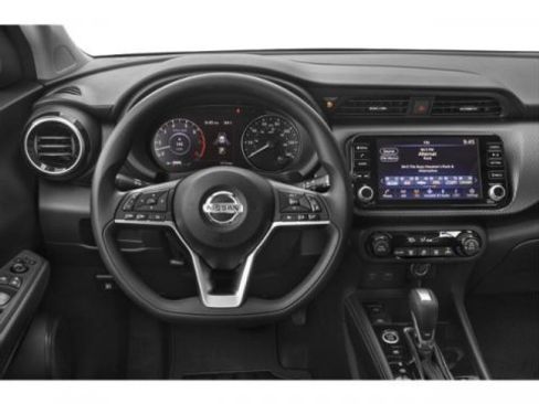 Certified 2021 Nissan Kicks SV image 10