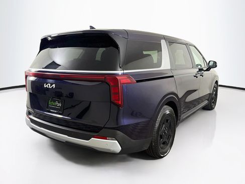 Used 2025 Kia Carnival FWD image 9