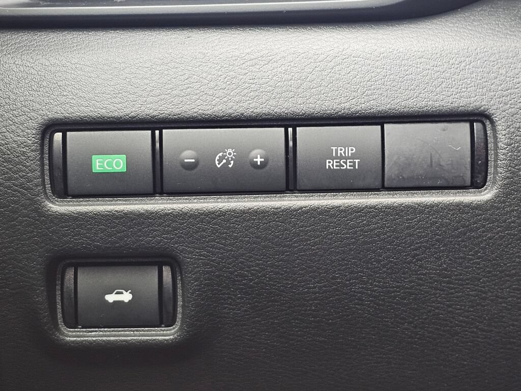 Used 2025 Nissan Sentra S FWD image 54