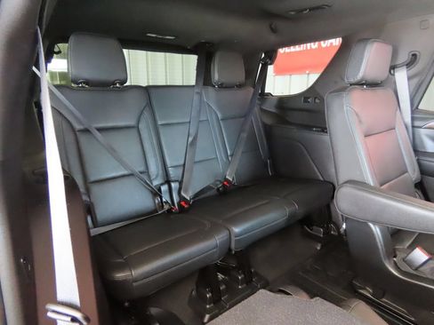 Used 2021 Chevrolet Tahoe Z71 w/ Luxury Package AWD/4WD image 32