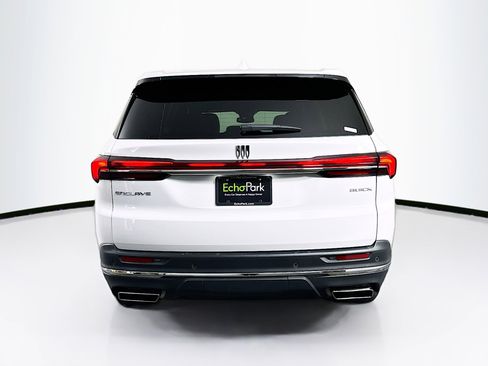 Used 2025 Buick Enclave Preferred image 7
