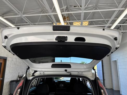 Used 2018 Kia Soul + FWD image 10