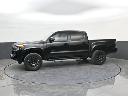 Used 2023 Toyota Tacoma Limited w/ Nightshade Package AWD/4WD image 4