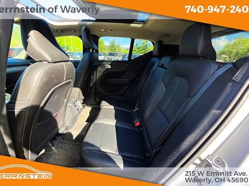 Used 2024 Volvo XC40 B5 Plus w/ Climate Package image 25