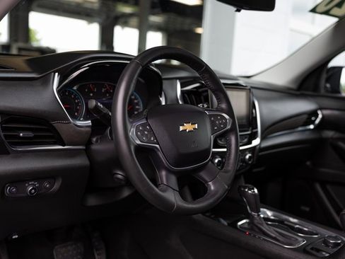 Used 2020 Chevrolet Traverse High Country image 14