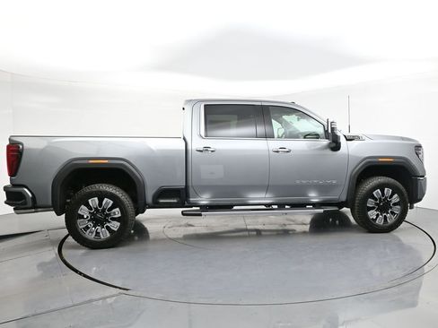 New 2026 GMC Sierra 3500 Denali w/ Denali Reserve Package image 4