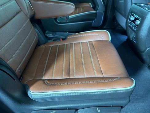 Used 2024 GMC Yukon XL Denali Ultimate AWD/4WD image 29
