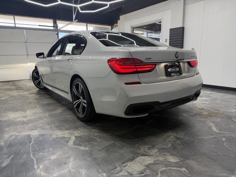 Used 2018 BMW 750Li xDrive AWD/4WD image 10