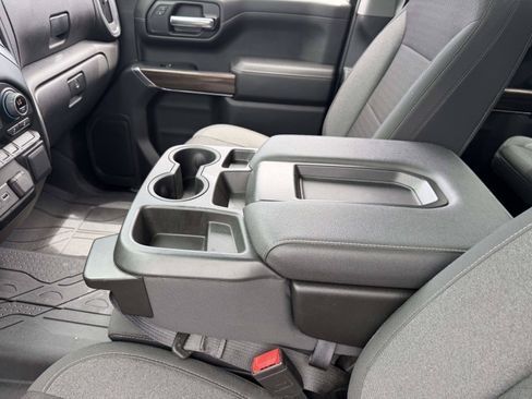 Certified 2022 Chevrolet Silverado 1500 RST w/ LPO, Blackout Package AWD/4WD image 19