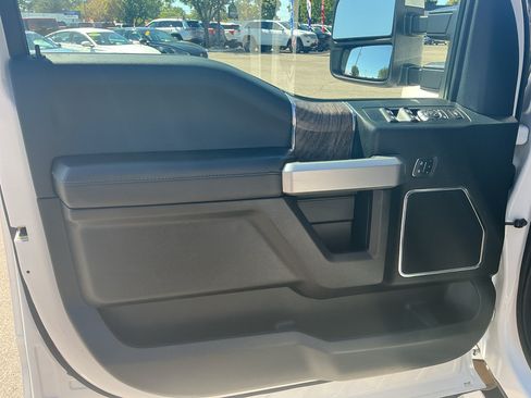 Used 2019 Ford F350 Lariat w/ Lariat Ultimate Package AWD/4WD image 10