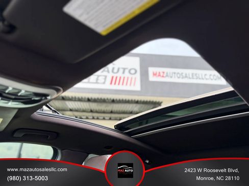 Used 2015 Porsche Macan S w/ Premium Package Plus AWD/4WD image 18
