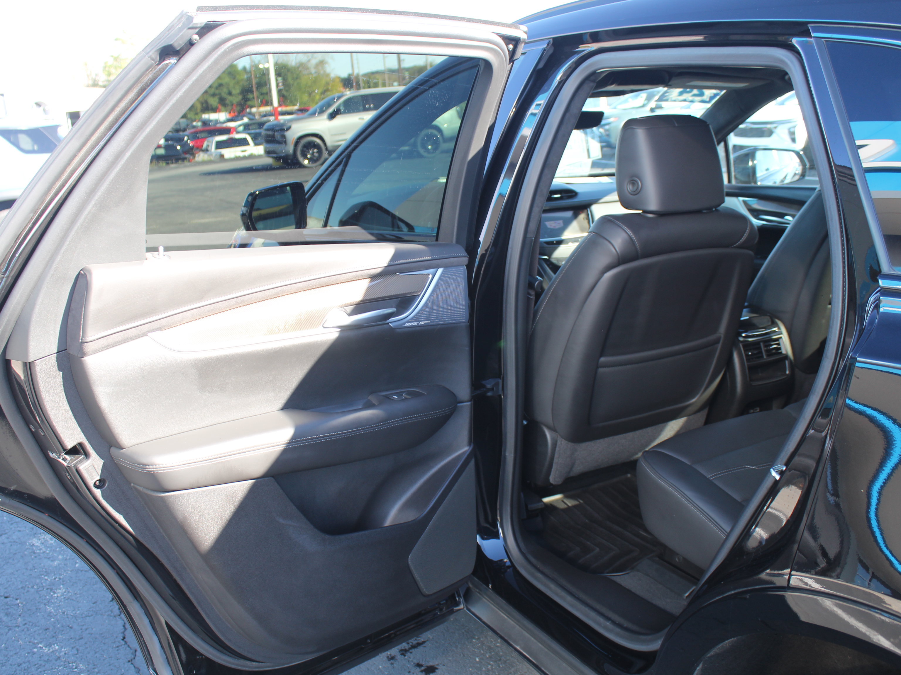 Used 2024 Cadillac XT5 Sportv w/ Platinum Package AWD/4WD image 22