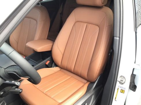 Certified 2023 Audi Q5 2.0T Premium w/ Convenience Package AWD/4WD image 30