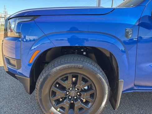 New 2026 Nissan Frontier SV image 7